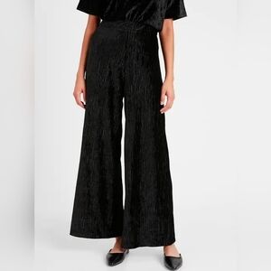 Banana Republic* Wide Leg* High Rise* Crinkle Velvet* Plisse Pant* Black* Sz S